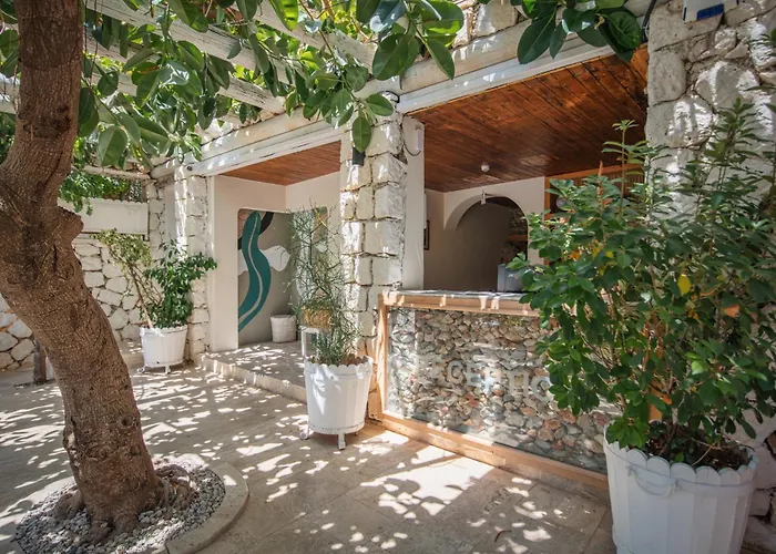 Likya Gardens Couette-café Kaş